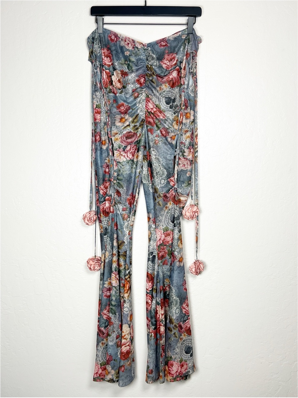 DOLLS KILL Current Mood Women’s Size 3X Floral Mesh Balcony Serenade Flare Pants - Picture 2 of 12